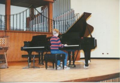 Young Mons at the School of Music Young Mons at the School of Music